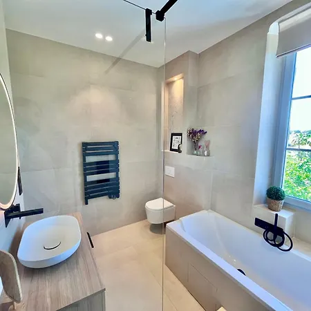 Будинок відпочинку Cap D'antibes Elegance & Quiet, Pool, Sea View Антіб